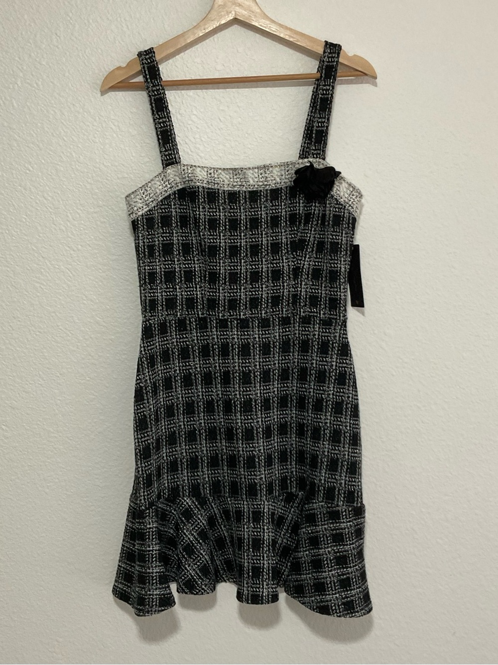 City Triangles M Blk/Wht Plaid Tweed Fitted with Peplum Hemline Mini Dress-NWT